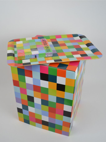 110501-mosaic-cardboard-stool-2